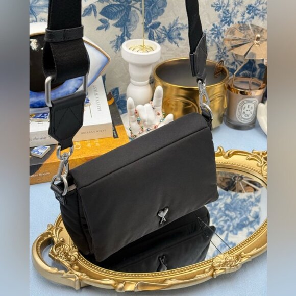 🆕 AMI PARIS 🧿 NWOT Ami de Cœur Crossbody Lunch Box Bag - Picture 4 of 16